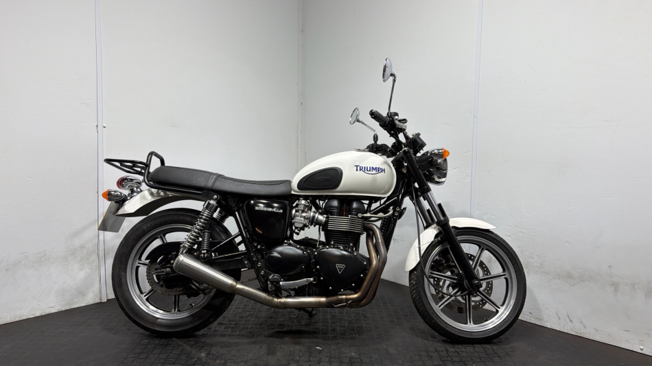 Triumph Bonneville (10MY)